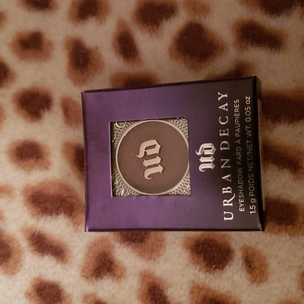 Urban Decay Roach Eyeshadow NIB